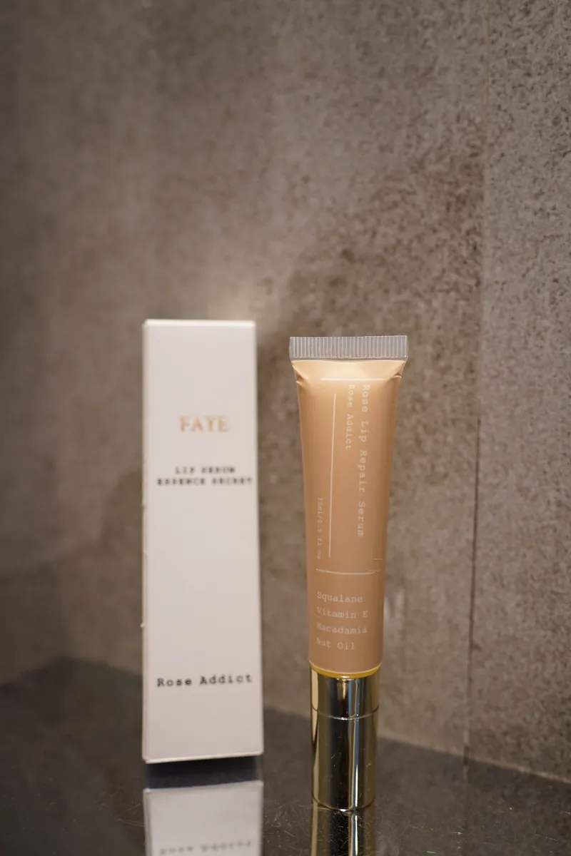 玫瑰彈潤護唇精華 Rose Lip repair serum